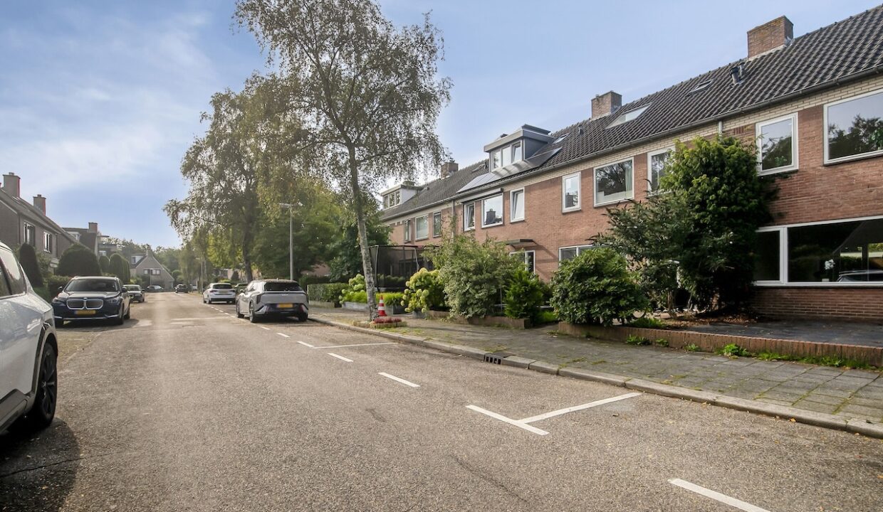 AnneFranklaan1061403htBussumNL-04