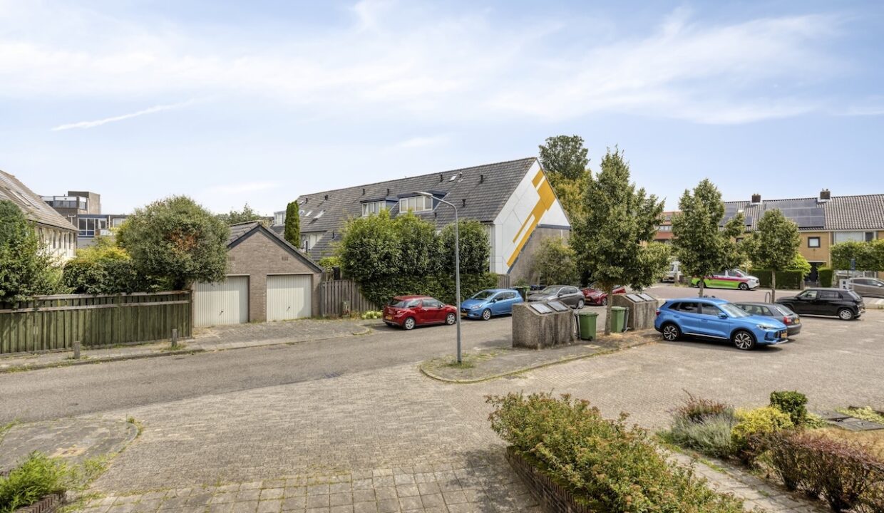 Wolvenlaan311216emHilversumNL-35